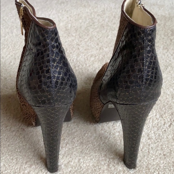 Colin Stuart animal print calf hair platform bootie - Picture 5 of 11